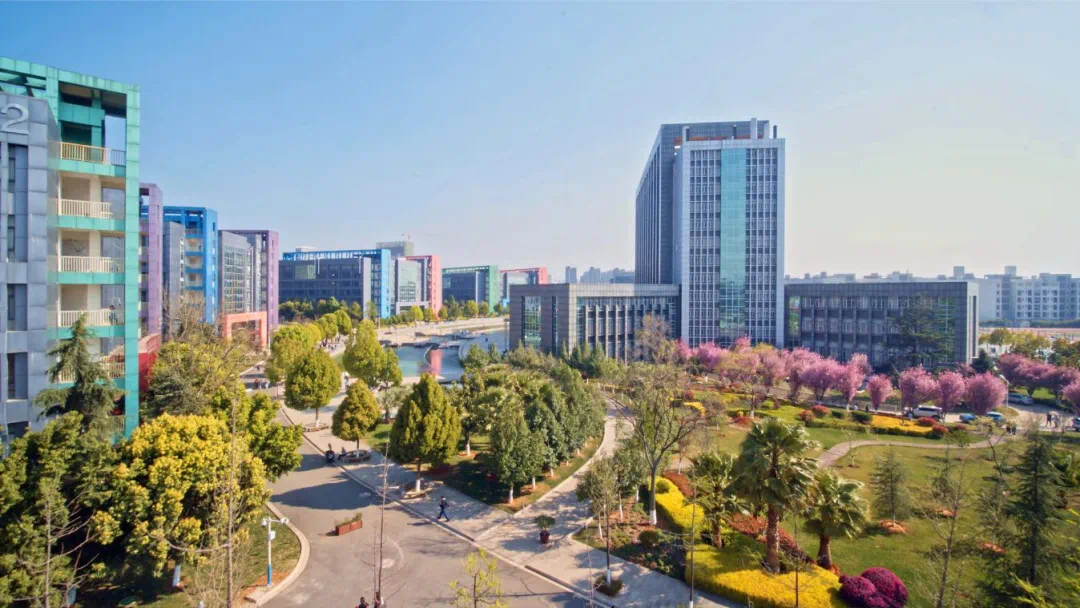 知名企業(yè)紛紛&ldquo;要人&rdquo;，這所70年職校的秘訣在哪？