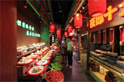 舌尖貴陽，多味苗鄉(xiāng) 新華社&ldquo;快看&rdquo;探店貴陽老凱俚酸湯魚